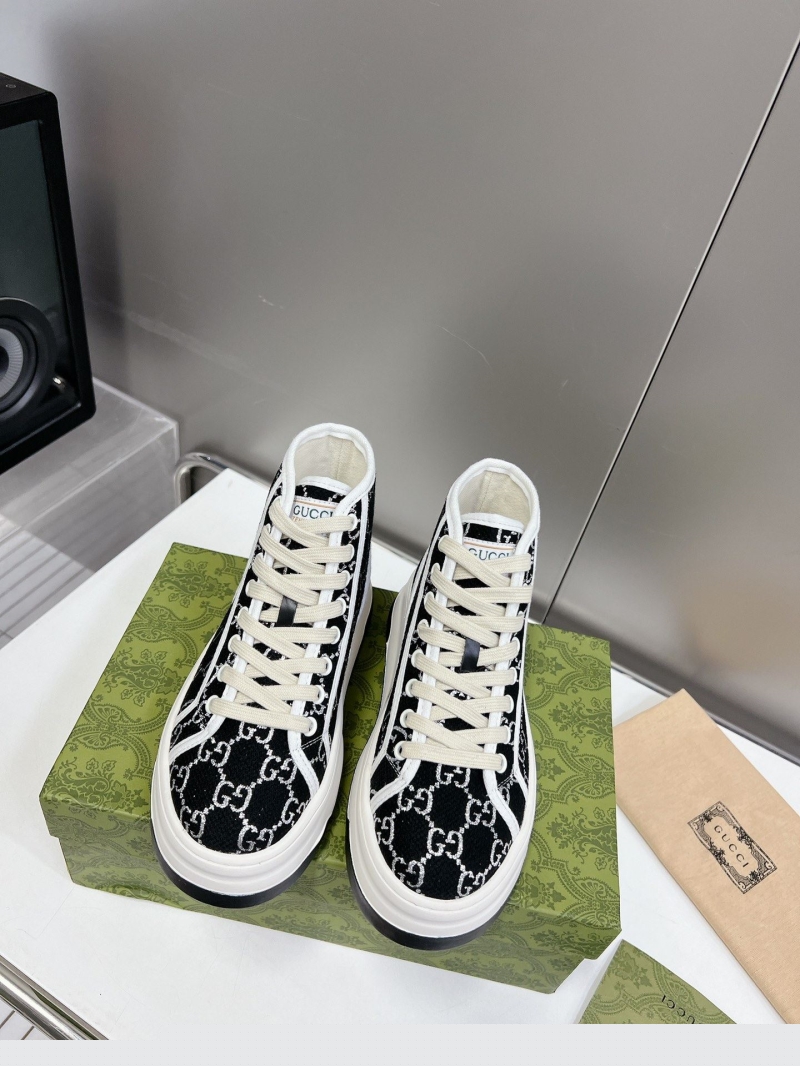 G*u*i casual shoes